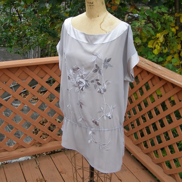 NEW size 8 Gorgeous Embroidered Tunic top by H&M - Picture 2 of 12